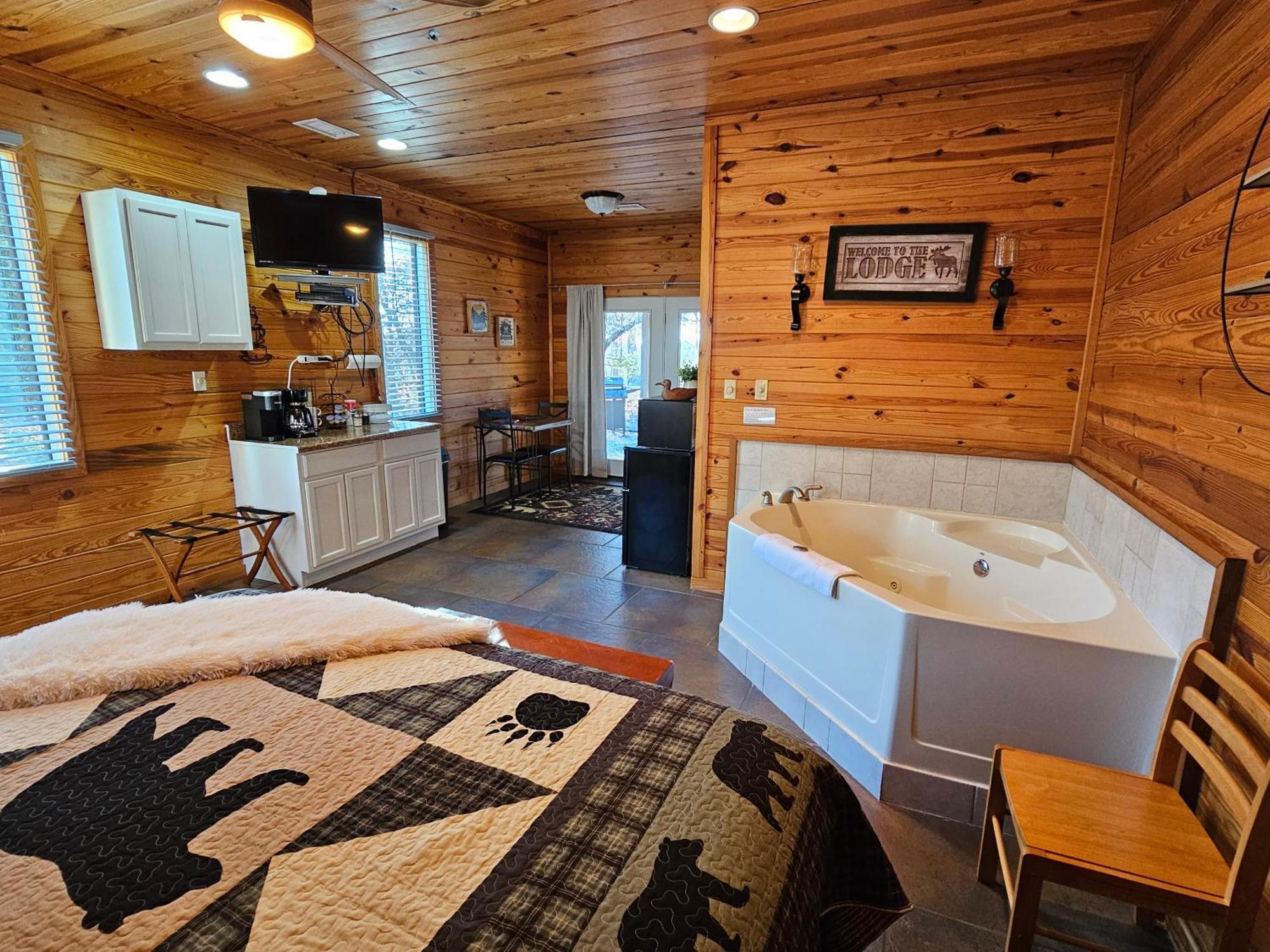 5 Min To Beaver Lake-King Bed-Fire Pit-Jetted Tub #2 Eureka Springs Extérieur photo