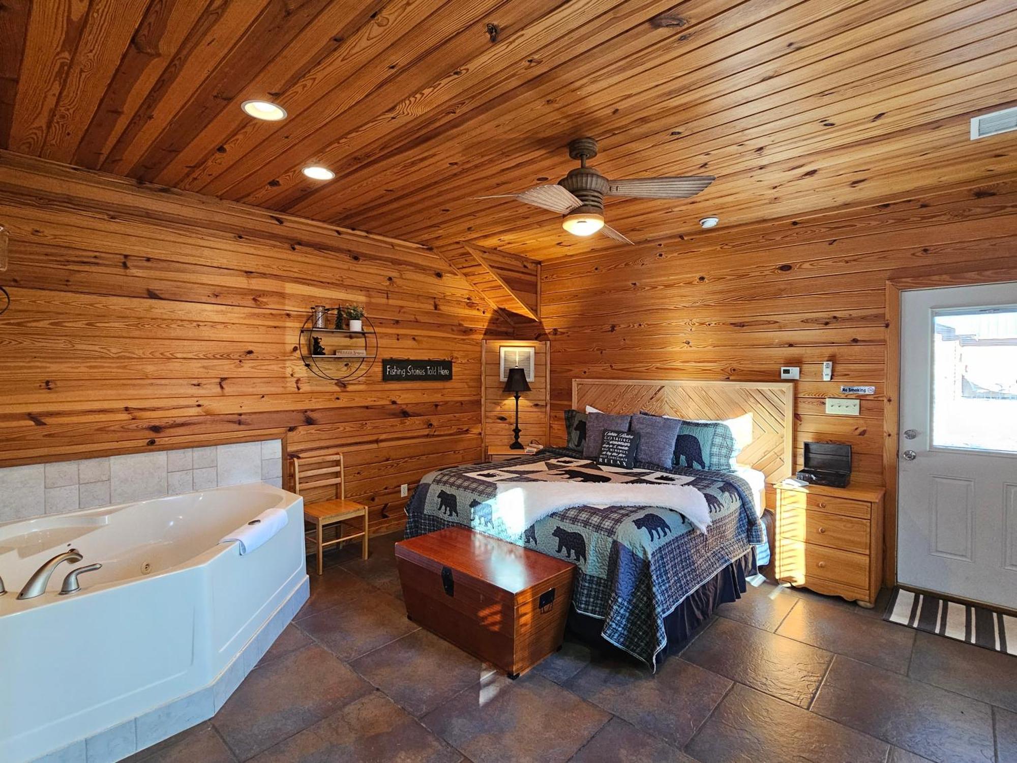 5 Min To Beaver Lake-King Bed-Fire Pit-Jetted Tub #2 Eureka Springs Extérieur photo